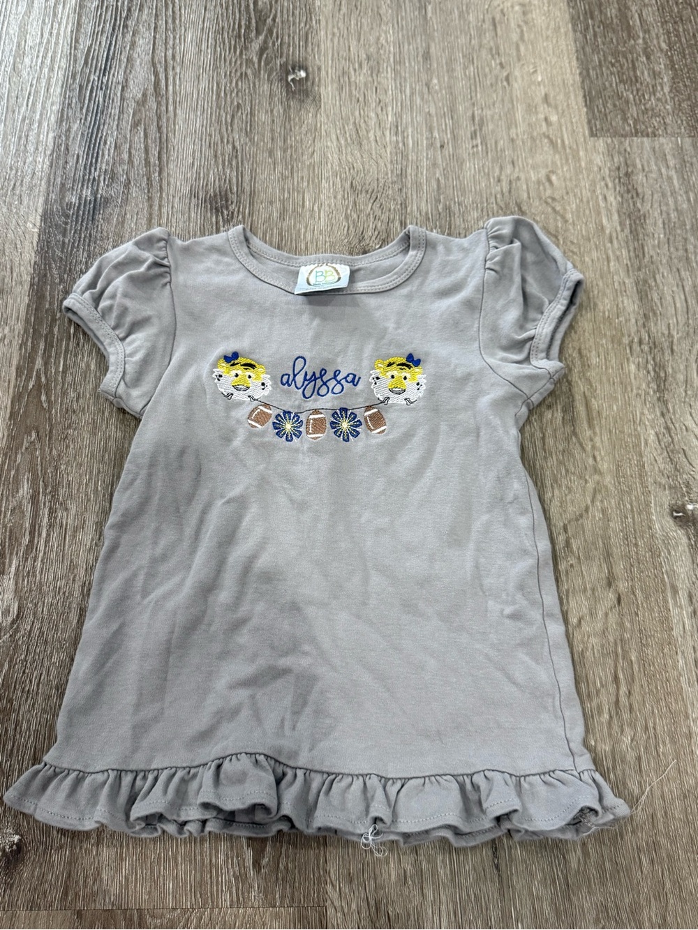 Personalized Light Gray Ruffle-Sleeve Tee with Blue Embroidery